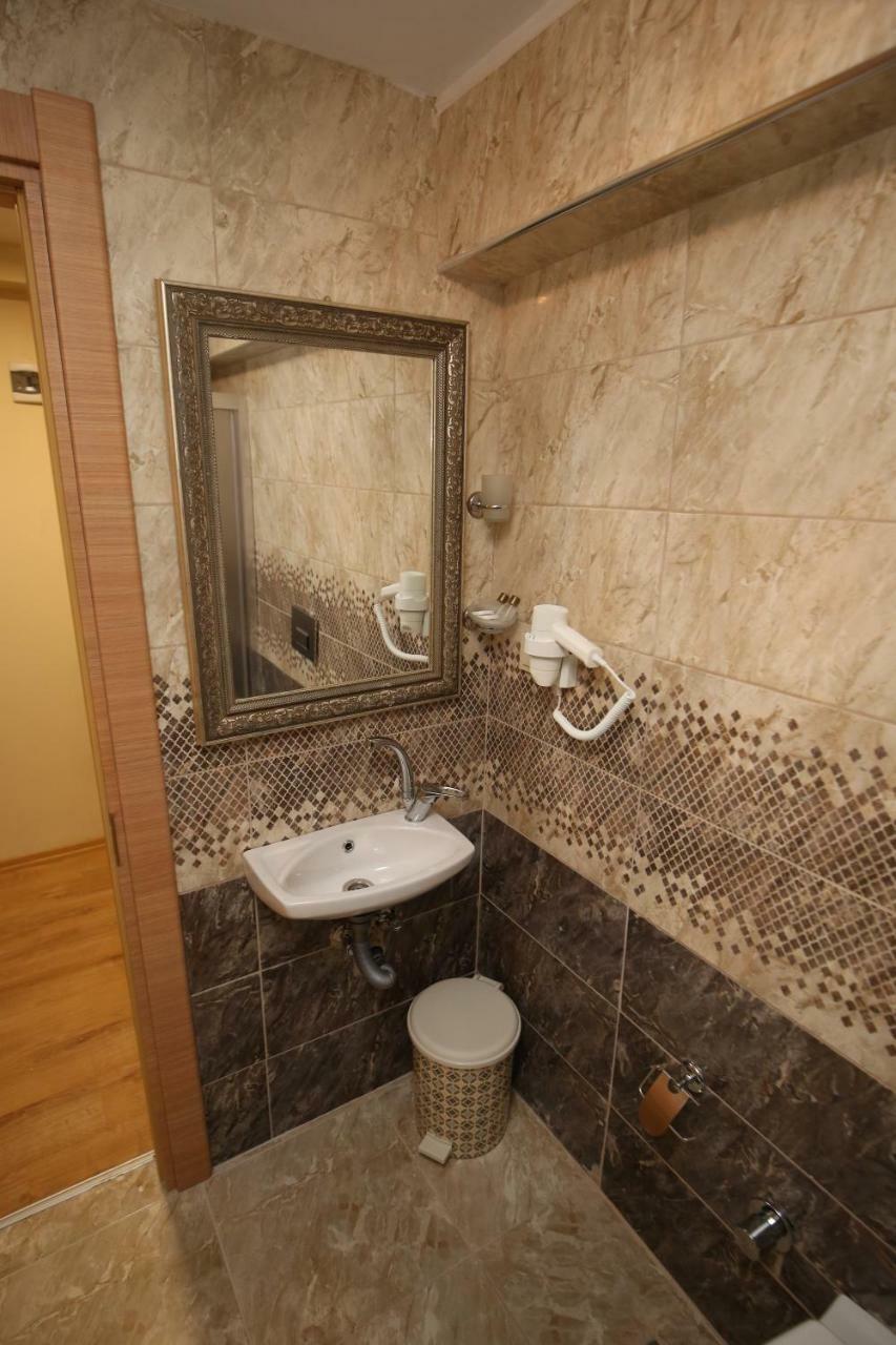 Yues Hotel Istanbul Eksteriør bilde